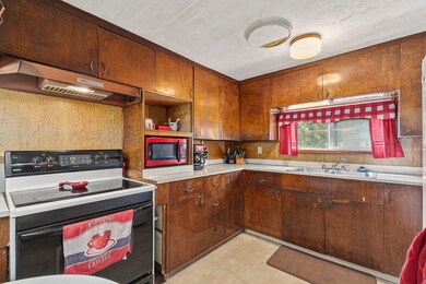 4700 Redwood Ave, Grants Pass, OR 97527 - photo 4