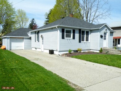 510 N Hudson St, Lowell, MI 49331 - photo 5