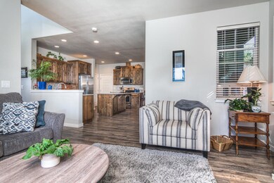 20456 Del Coco Ct, Bend, OR 97702 - photo 6