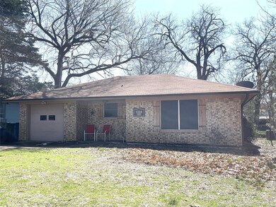 1316 W Bond St, Denison, TX 75020 - photo 2