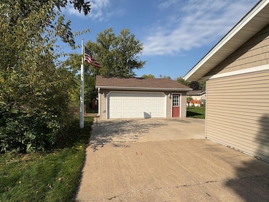 8460 Hyde Ave S, Cottage Grove, MN 55016 - photo 3