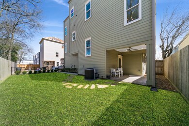 3807 Olde Bourbon Ln, Houston, TX 77018 - photo 6