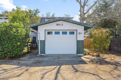 Detached 1 car garage