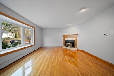 7 Dexter St, Derry, NH 03038 - photo 5