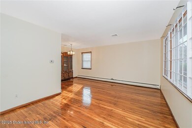 99 Park Hill Cir, Staten Island, NY 10304 - photo 6