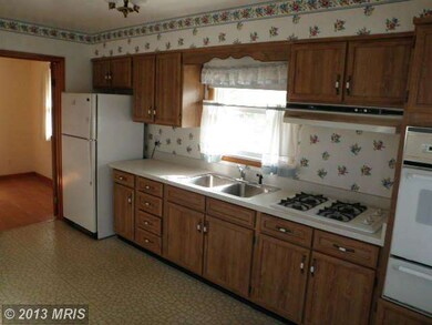 7913 James Ave, Ellicott City, MD 21043 - photo 5