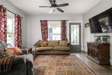 1906 Center St, New Albany, IN 47150 - photo 2