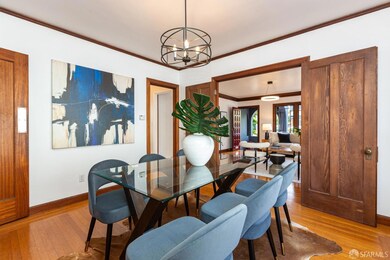 Formal dining room in Carleton House