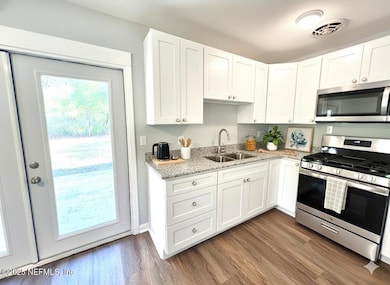 2203 Betsy Dr, Jacksonville, FL 32210 - photo 4