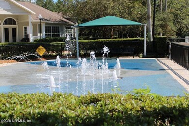 Splash Pool