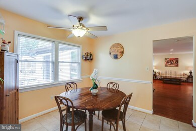12703 Clearfield Dr, Bowie, MD 20715 - photo 6