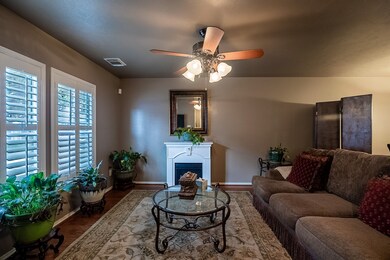 726 Redwing Place Dr, Houston, TX 77009 - photo 7