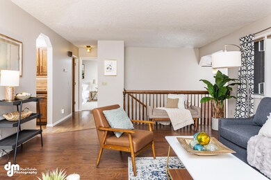 Living Room 4776-FULL