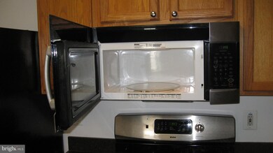 6512 Lake Park Dr unit 202, Greenbelt, MD 20770 - photo 2