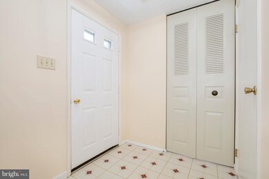 19524 Twinflower Cir, Germantown, MD 20876 - photo 3
