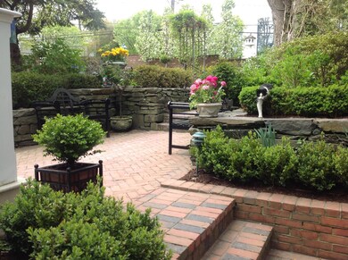 661 Steamboat Rd unit B, Greenwich, CT 06830 - photo 6