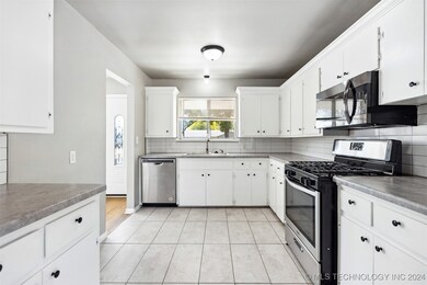 406 W Memphis St, Broken Arrow, OK 74012 - photo 6