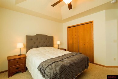 1140 Heron Dr, Mankato, MN 56001 - photo 7