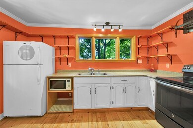 3 Spring St, Burlington, VT 05401 - photo 4