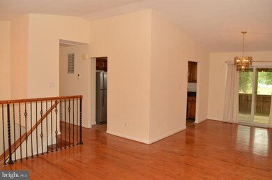 15319 Bauer Ln, Laurel, MD 20707 - photo 4