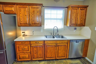 305 Travis St, Brazoria, TX 77422 - photo 7