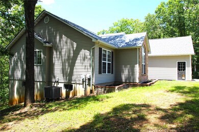 1929 Black Oak Dr, Farmington, MO 63640 - photo 6