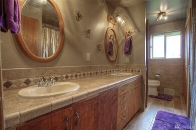 8417 41st St W, University Place, WA 98466 - photo 5