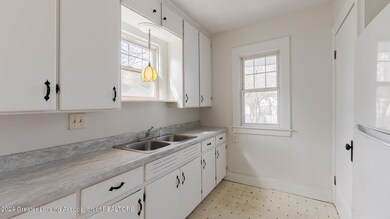 939 Princeton Ave, Lansing, MI 48915 - photo 7