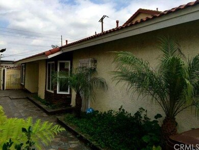 785 W Palm St, Compton, CA 90220 - photo 2