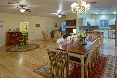 Stunning great room w/plank wood flrs