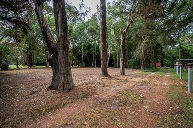 2318 Burgett Rd, Mobile, AL 36605 - photo 5