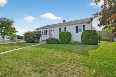 174 Rogers St, South Dartmouth, MA 02748 - photo 3