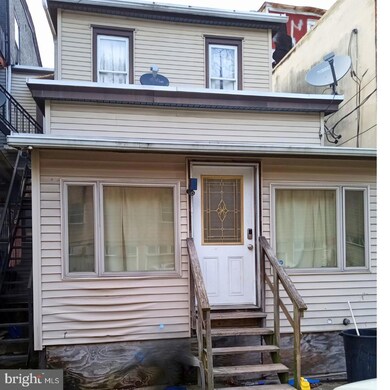 324 W Broad St, Tamaqua, PA 18252 - photo 2