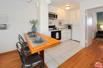 313 Mildred Ave unit 9, Los Angeles, CA 90291 - photo 6