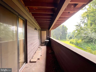 7 Suntop Ct unit 101, Baltimore, MD 21209 - photo 5