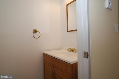 9304 Grazing Terrace, Montgomery Village, MD 20886 - photo 5