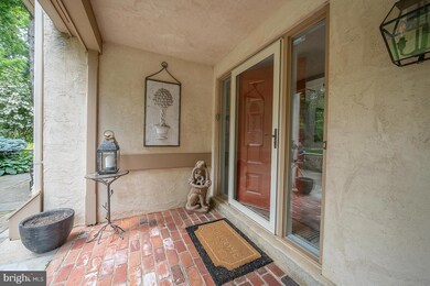 8 Sugar Knoll Dr unit 8, Devon, PA 19333 - photo 2