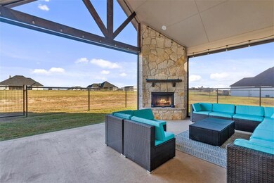 324 El Pescado Ct, Godley, TX 76044 - photo 5