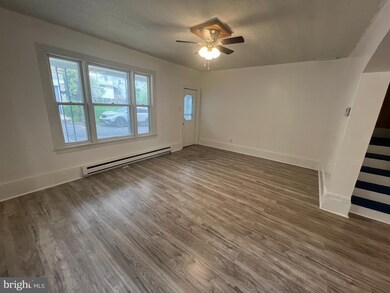 19 Gold St, Shamokin, PA 17872 - photo 2