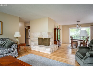 Living Room/Dining Room