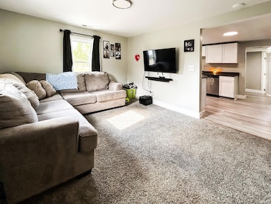 1134 N Marion St, Mitchell, IN 47446 - photo 3