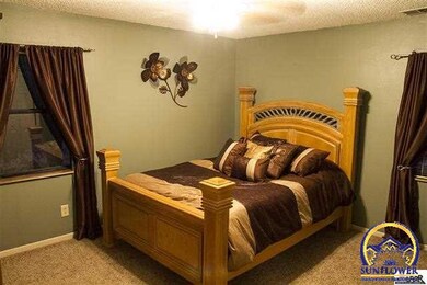 2801 SW Prairie Rd unit 2, Topeka, KS 66614 - photo 5