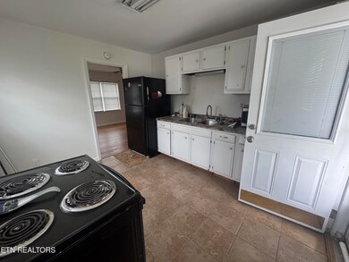 1633 Old Newport Hwy, Newport, TN 37821 - photo 4