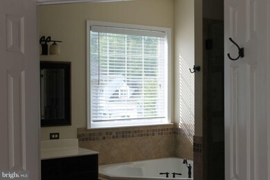 10421 Woodlake Ct, Spotsylvania, VA 22553 - photo 5