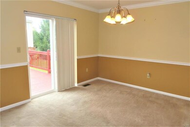 6810 Hunt Dr, Macungie, PA 18062 - photo 4