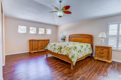 17424 SE 72nd Deer Run Ave, The Villages, FL 32162 - photo 4