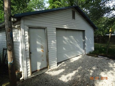 718 Alton St, Bicknell, IN 47512 - photo 7