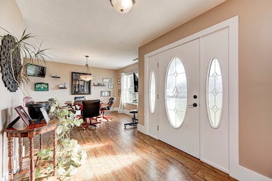 3176 S Parker Ln, New Palestine, IN 46163 - photo 2