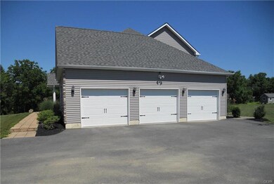 Attached 3 Car Garage
