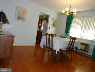 7825 Belgaro Rd, Laurel, MD 20723 - photo 4